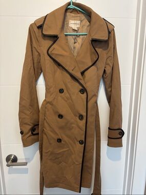 Club Monaco Tan Trench Coat with Black Piping